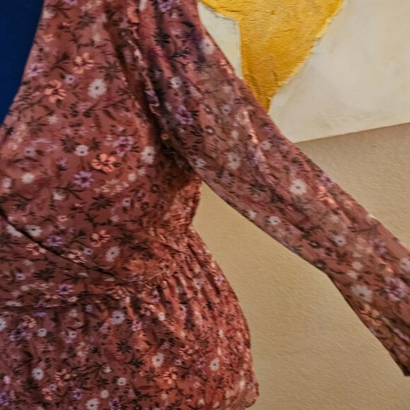 floral blouse - Picture 2 of 7